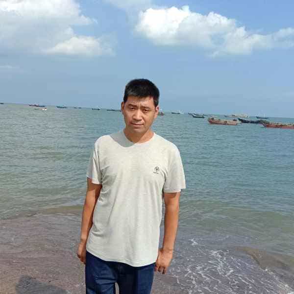 44岁岁辽宁单身帅哥 - 梧州吉缘网