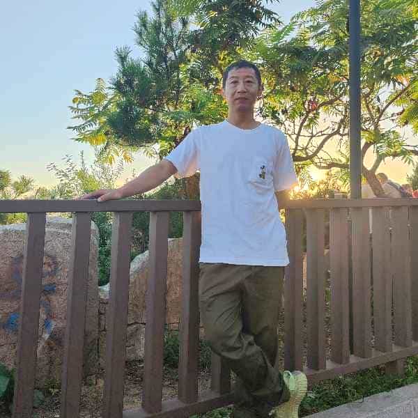 47岁岁辽宁单身帅哥 - 梧州吉缘网