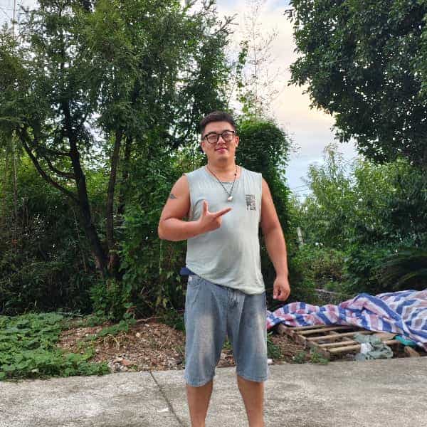 32岁岁浙江单身帅哥 - 梧州吉缘网