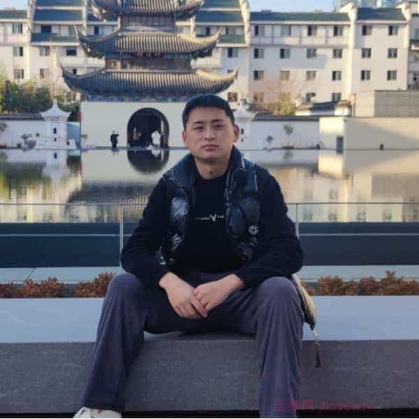 31岁岁湖北单身帅哥 - 梧州吉缘网